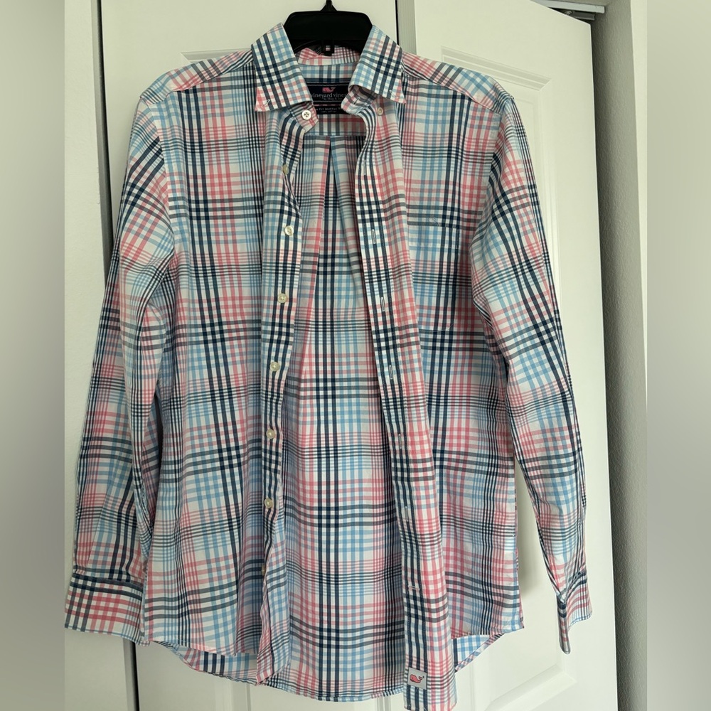 Vineyard Vines checkered dress shirt size medium